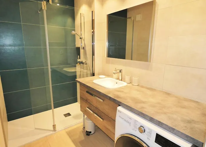 Le Chateau Durieux 2 - Perle Rare Pour Ce Joli 2 Pieces Spacieux 4 Personnes ! Mae-6504 *